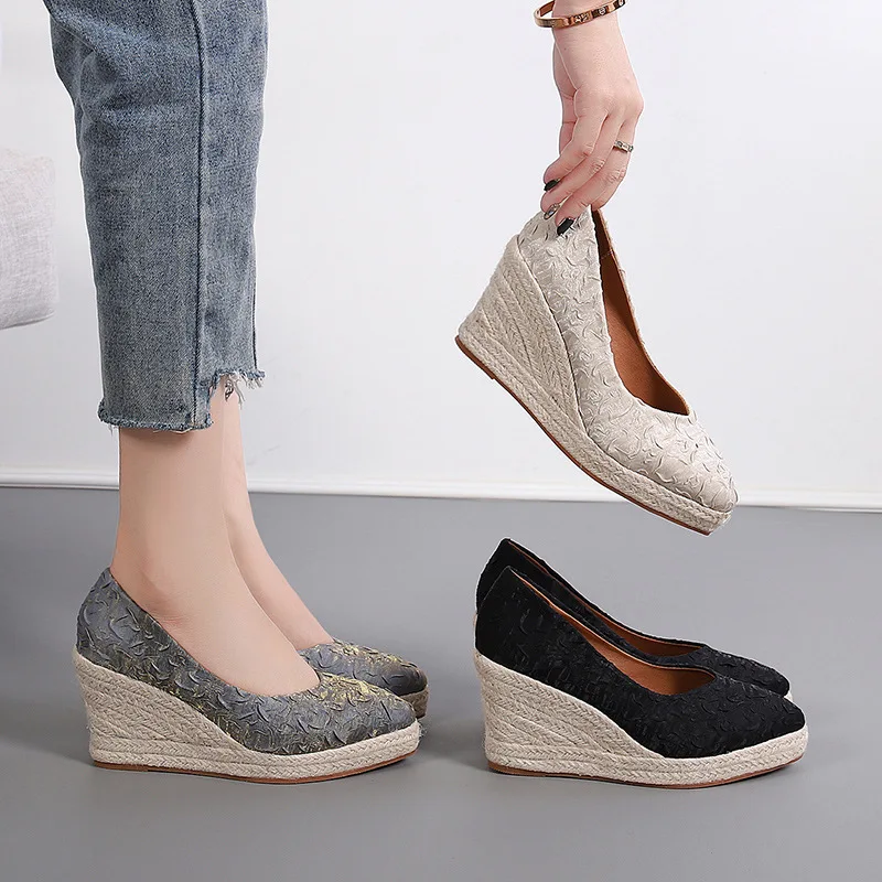 รองเท้าส้นสูงแบบแพลตฟอร์มลายดอ - Espadrille Slip On บทวิจารณ์และราคา